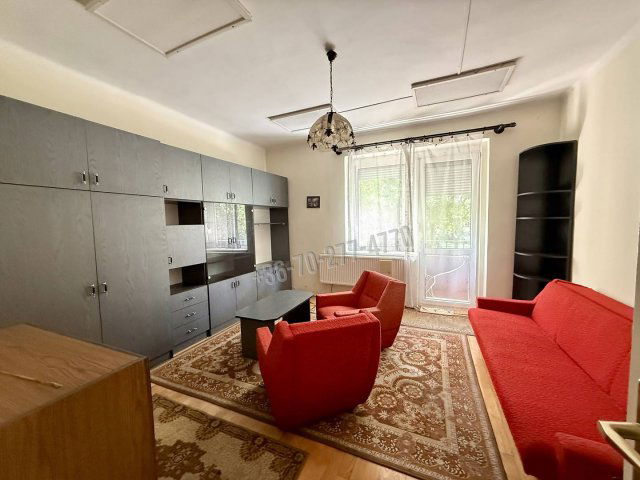 Eladó téglalakás, Oroszlányban, Rákóczi Ferenc úton 32.5 M Ft