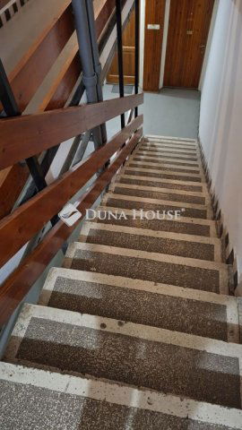 Eladó panellakás, Dombóváron 19.5 M Ft, 2 szobás