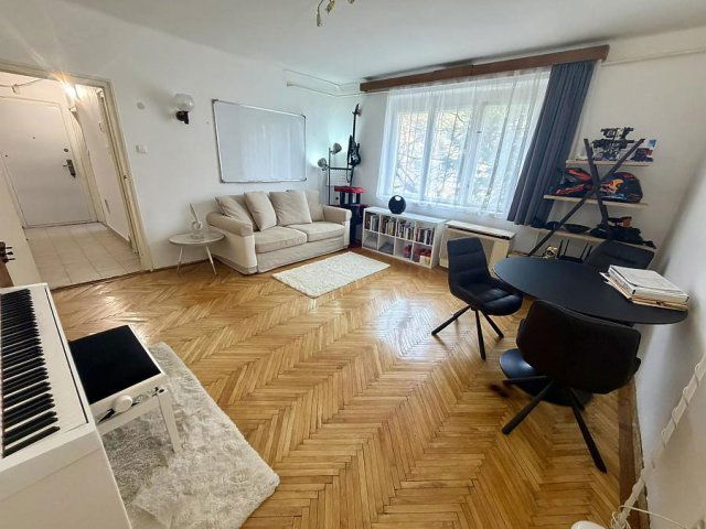 Eladó téglalakás, Vácon 49.99 M Ft, 2 szobás