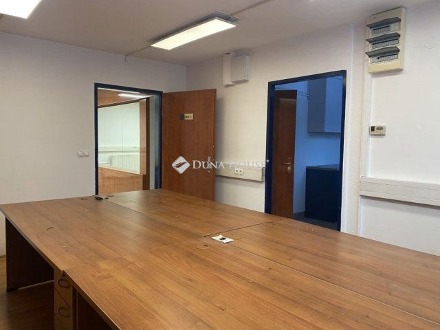 Eladó ipari ingatlan, Sopronban 475 M Ft / költözzbe.hu