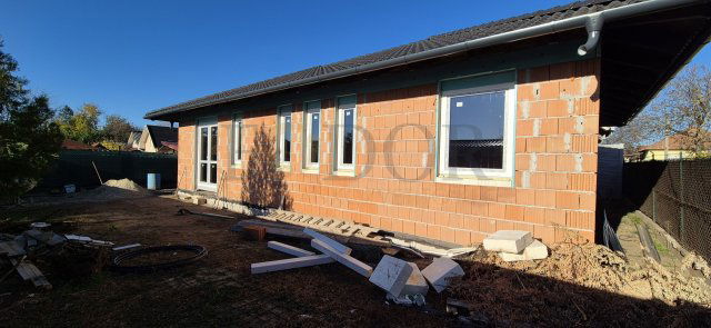 Eladó családi ház, Gyálon 115.9 M Ft, 4 szobás