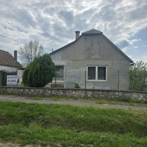 Eladó családi ház, Csépen 15.8 M Ft, 1+2 szobás