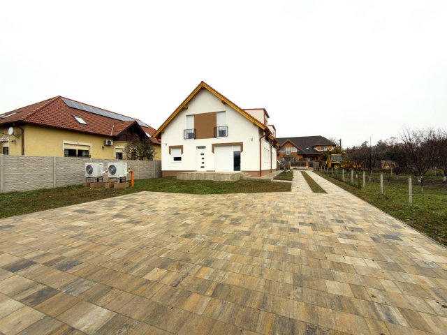Eladó ikerház, Rétságon 94.9 M Ft, 5 szobás