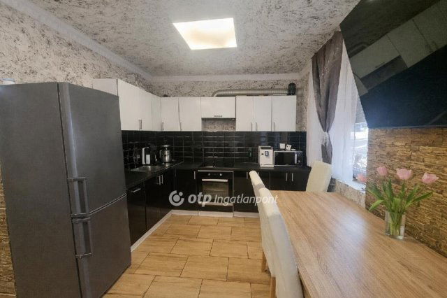 Eladó sorház, Tökölön 69.9 M Ft, 4 szobás