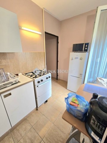 Eladó panellakás, Pécsett, Athinay utcában 39.9 M Ft, 2 szobás