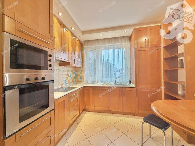 Eladó téglalakás, Kecskeméten 62.9 M Ft, 2 szobás