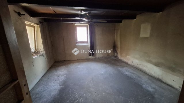 Eladó családi ház, Daruszentmiklóson 11.99 M Ft, 1 szobás