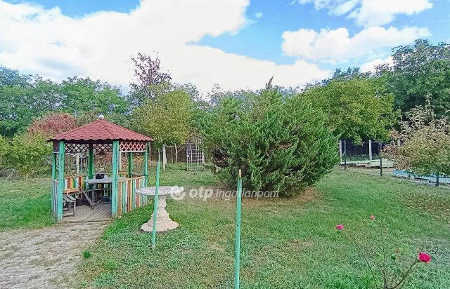 Eladó családi ház, Isaszegen 127 M Ft, 4 szobás