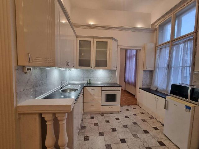 Kiadó téglalakás, albérlet, V. kerületben, Aranykéz utcában