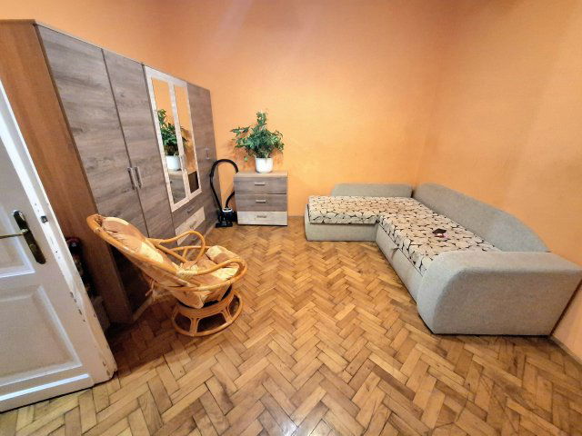 Eladó téglalakás, VIII. kerületben, Népszínház utcában