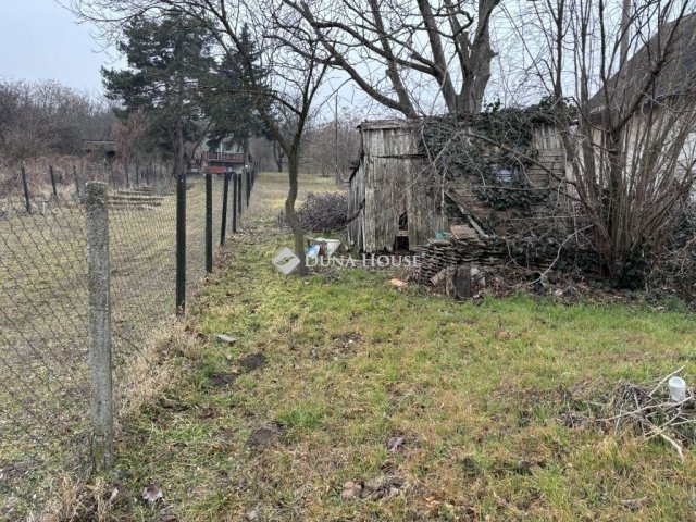 Eladó nyaraló, Vértesszőlősön 17 M Ft, 1 szobás