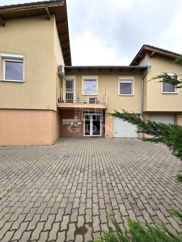 Eladó téglalakás, Dunaharasztin 48.5 M Ft, 1 szobás