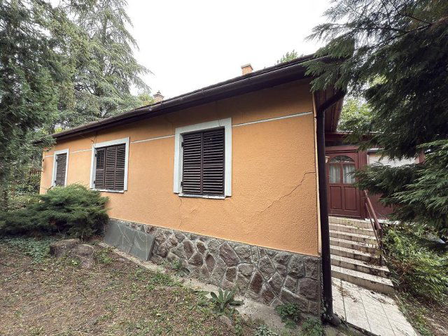 Eladó családi ház, Szentendrén 98.9 M Ft, 4 szobás