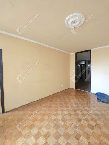 Eladó téglalakás, Győrött 52 M Ft, 2 szobás