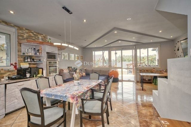 Eladó ikerház, Gyálon 109 M Ft, 6 szobás / költözzbe.hu