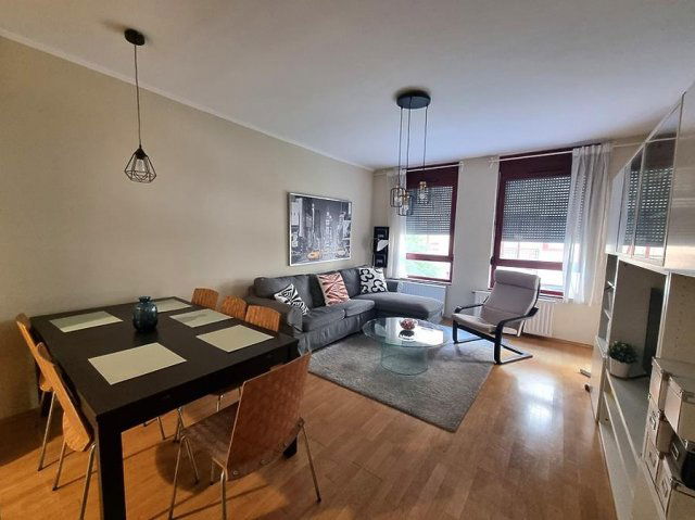 Kiadó téglalakás, albérlet, VI. kerületben, Szinyei Merse utcában