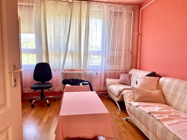 Eladó panellakás, Zalaegerszegen 41.99 M Ft, 3 szobás