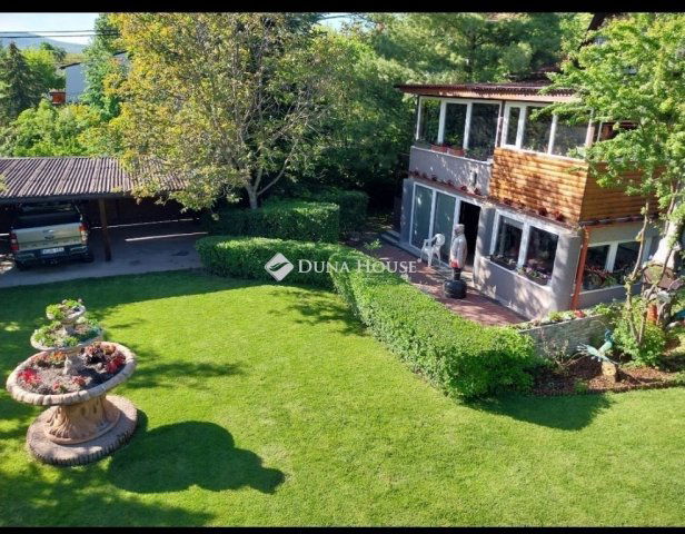Eladó családi ház, Szentendrén 124.9 M Ft, 3 szobás