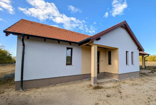 Eladó családi ház, Lajosmizsén 85 M Ft, 3 szobás