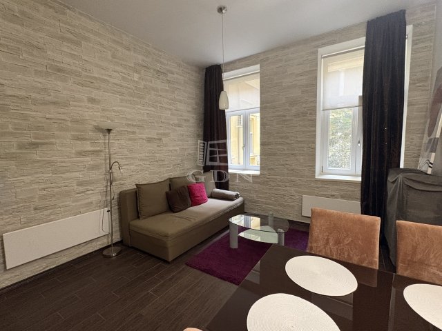 Eladó téglalakás, Budapesten, VI. kerületben 68.8 M Ft