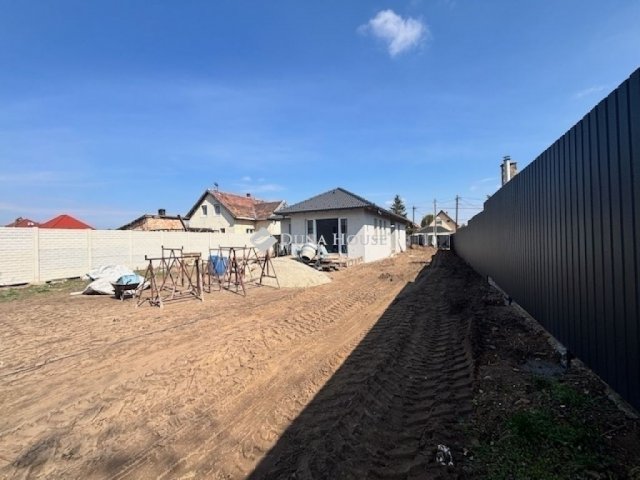 Eladó családi ház, Gyálon 130 M Ft, 4 szobás