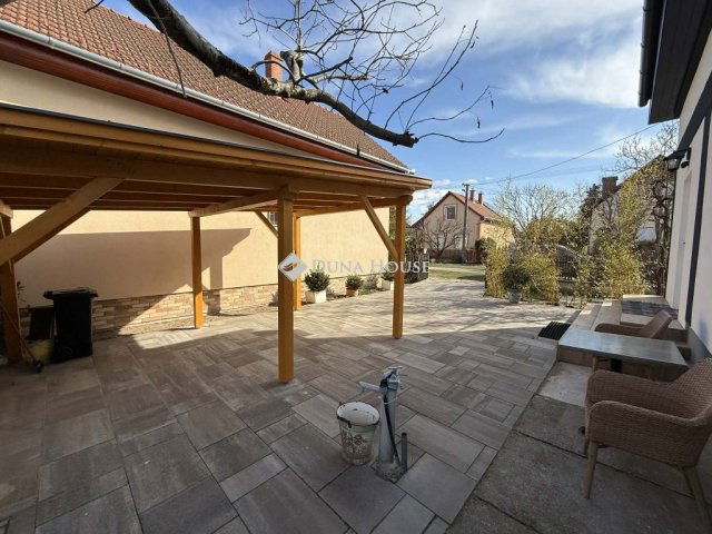 Eladó nyaraló, Kiskunmajsán 59.9 M Ft, 3 szobás