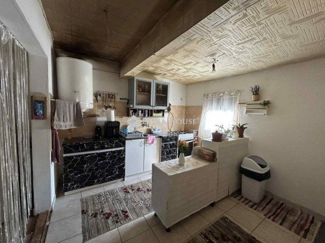 Eladó családi ház, Inárcson 79.9 M Ft, 7 szobás