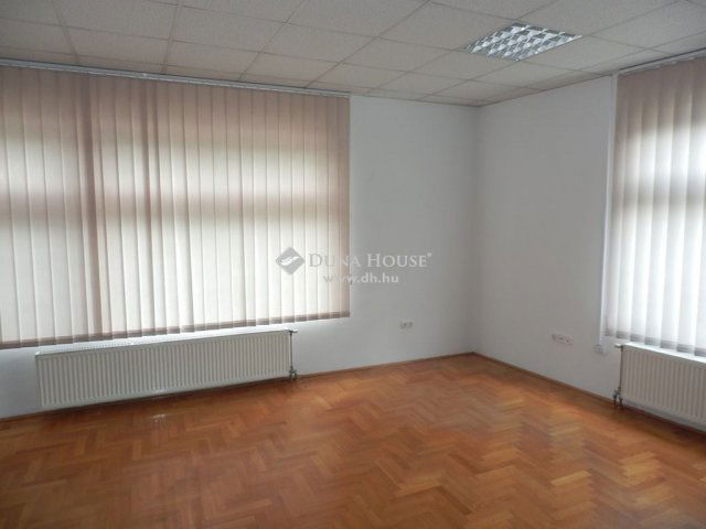 Eladó iroda, Budapesten, XI. kerületben 170.17 M Ft