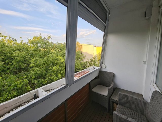 Eladó panellakás, Szegeden 48.5 M Ft, 2 szobás