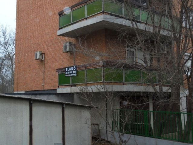 Eladó téglalakás, Debrecenben 130 M Ft, 4 szobás