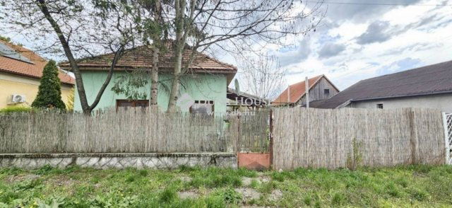 Eladó családi ház, Üllőn 53.9 M Ft, 2 szobás