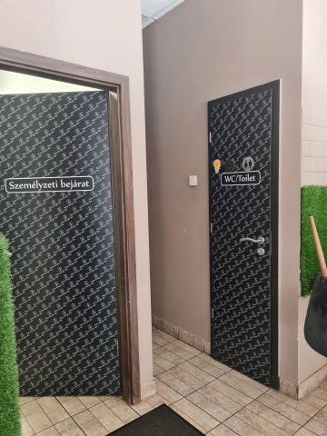 Kiadó üzlethelyiség, Budapesten, XIII. kerületben, Váci úton