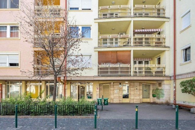 Eladó téglalakás, Budapesten, VII. kerületben 230 M Ft, 6 szobás