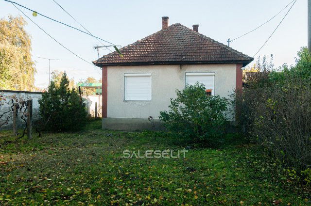 Eladó családi ház, Debrecenben 75 M Ft, 1+1 szobás