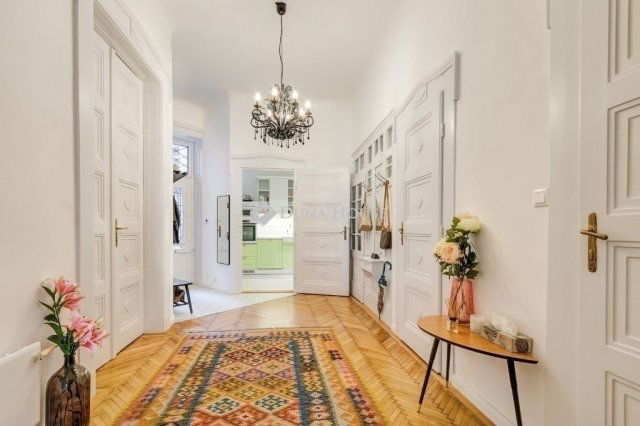 Eladó téglalakás, Budapesten, II. kerületben 145 M Ft, 3 szobás