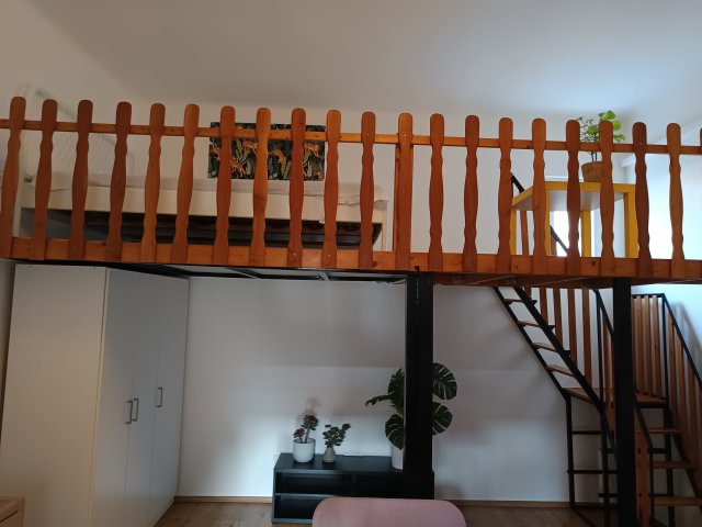 Kiadó téglalakás, albérlet, VII. kerületben, Klauzál téren