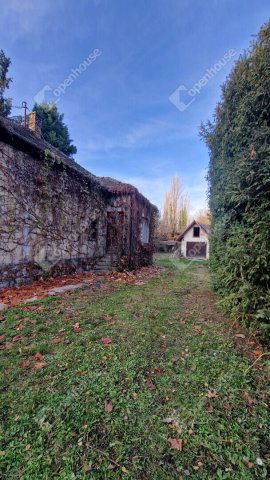 Eladó családi ház, Komáromban 55 M Ft, 3 szobás