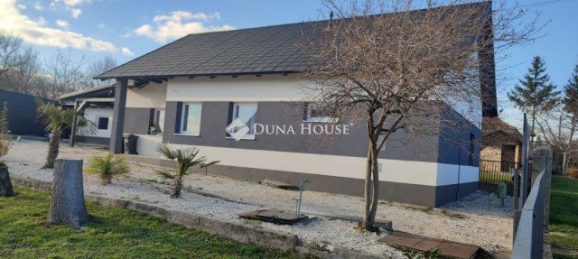 Eladó családi ház, Bodajkon, Rákóczi Ferenc utcában 67 M Ft