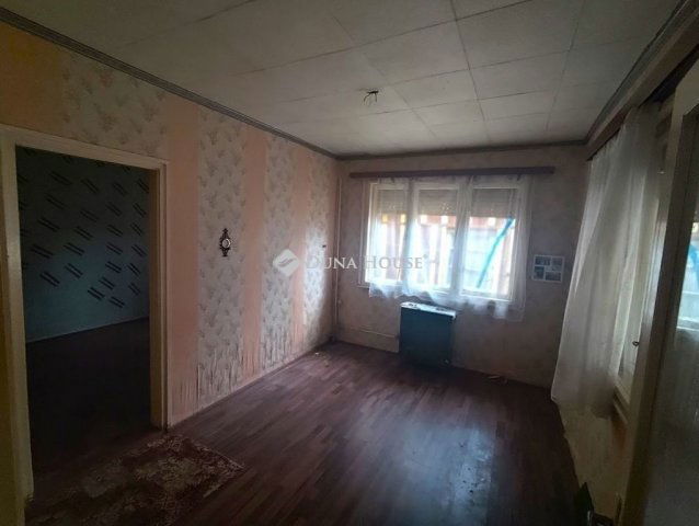 Eladó családi ház, Kecskeméten 25 M Ft, 2 szobás