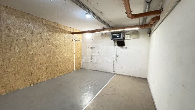 Eladó garázs, Budapesten, IV. kerületben 26 M Ft