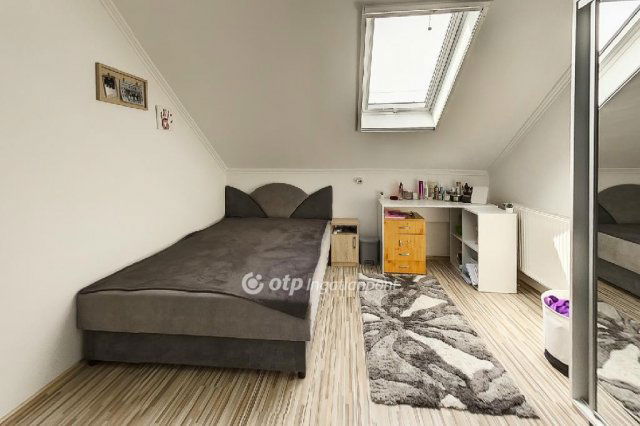 Eladó családi ház, Nagykőrösön 125 M Ft, 7 szobás