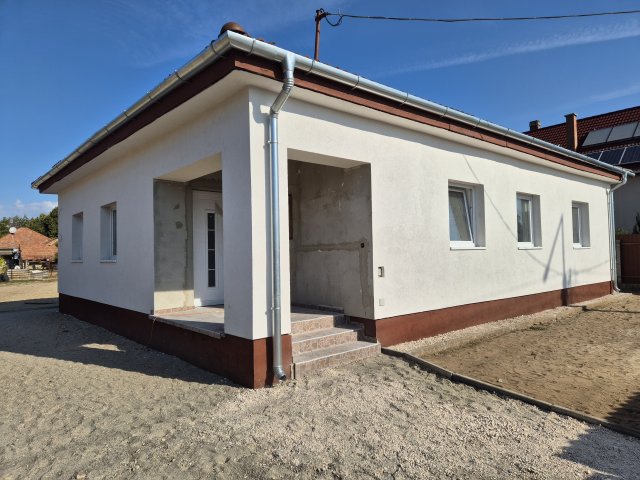 Eladó családi ház, Örkényen 67.9 M Ft, 3 szobás