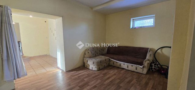 Eladó családi ház, Alapon 23.5 M Ft, 4 szobás