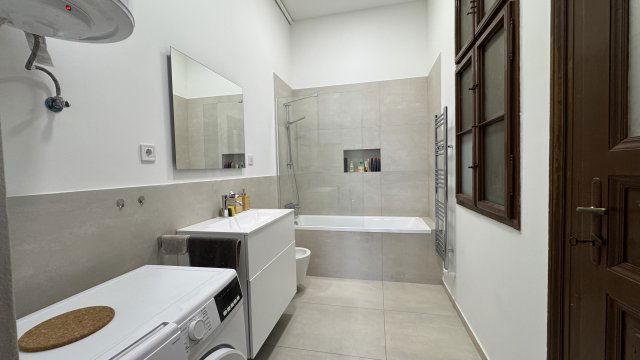 Eladó téglalakás, Budapesten, XII. kerületben 129.9 M Ft