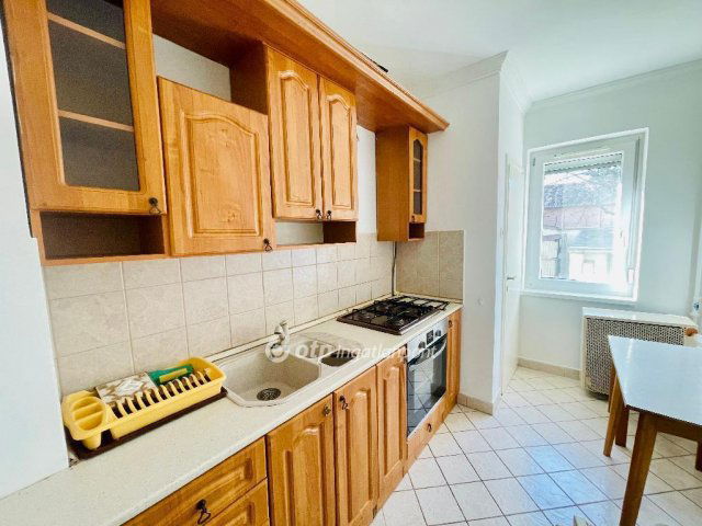 Eladó téglalakás, Debrecenben 53.9 M Ft, 1+1 szobás