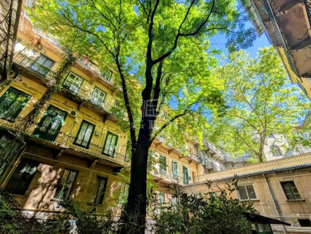 Eladó téglalakás, Budapesten, VIII. kerületben 109.9 M Ft