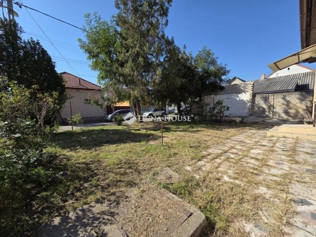 Eladó családi ház, Budapesten, XX. kerületben 61.5 M Ft