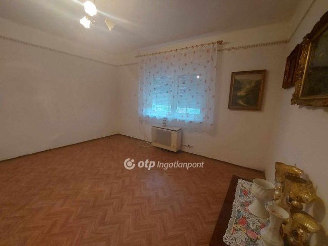 Eladó családi ház, Létavértesen 19.8 M Ft, 2 szobás