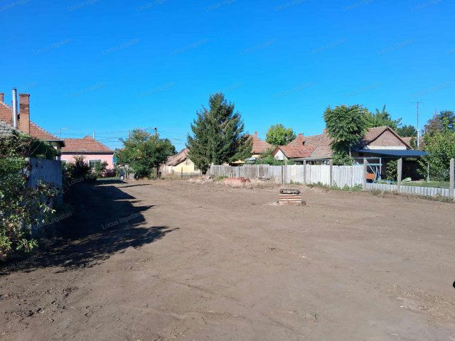 Eladó telek, Törökszentmiklóson 4.9 M Ft / költözzbe.hu