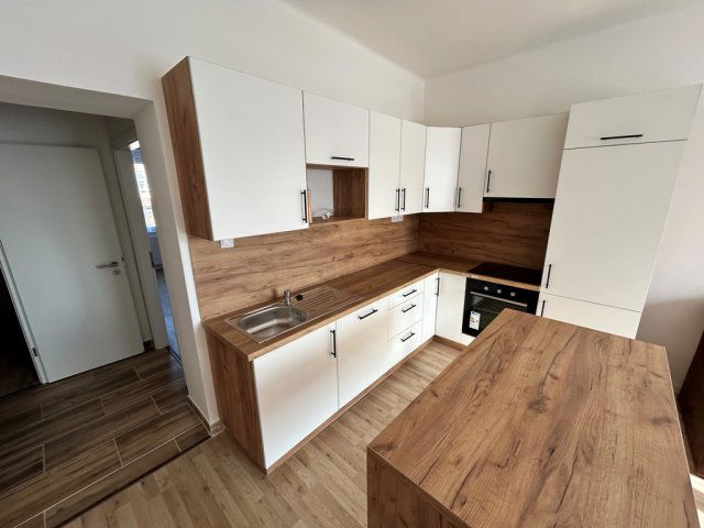 Eladó téglalakás, Pécsett, Hajnóczy úton 59.9 M Ft, 2+1 szobás